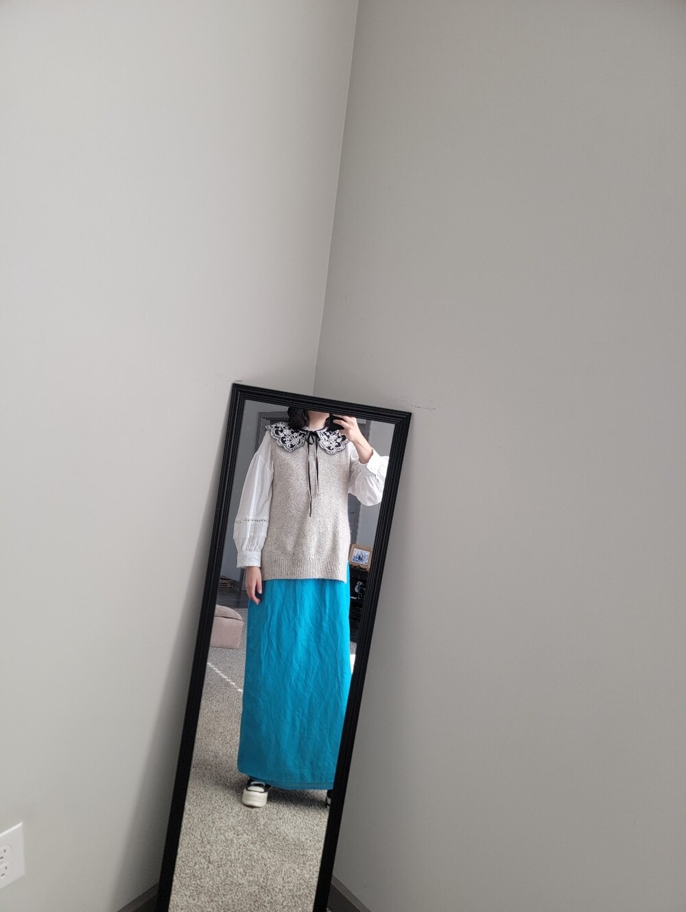 H&M Grey Sleeveless Knit Top